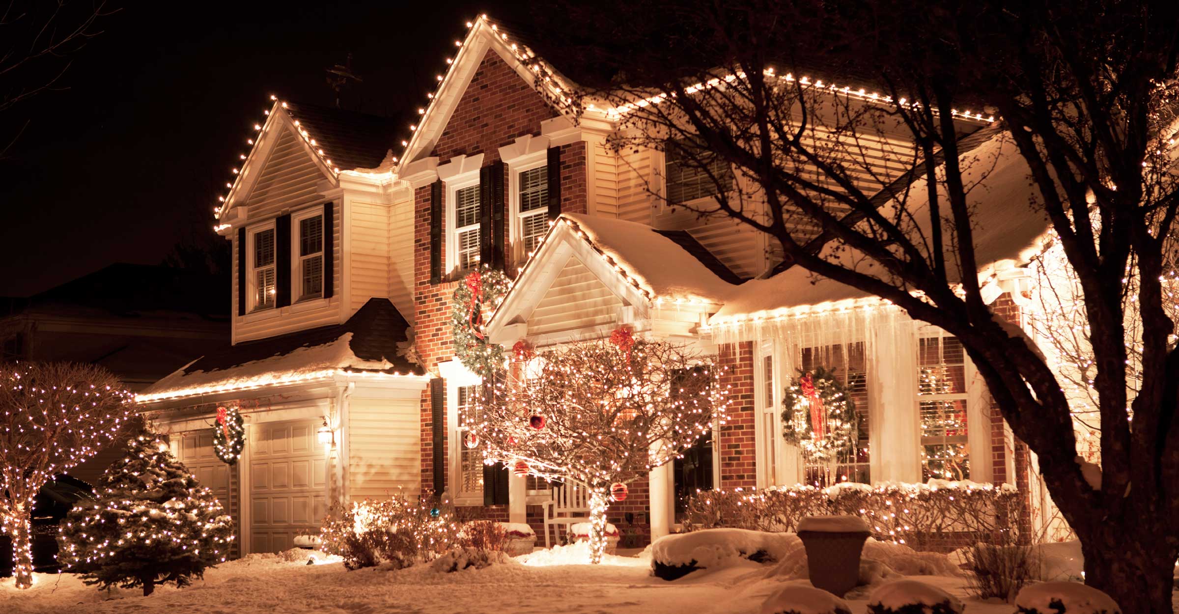 Professional Christmas light installation in Kitchener, Ontario